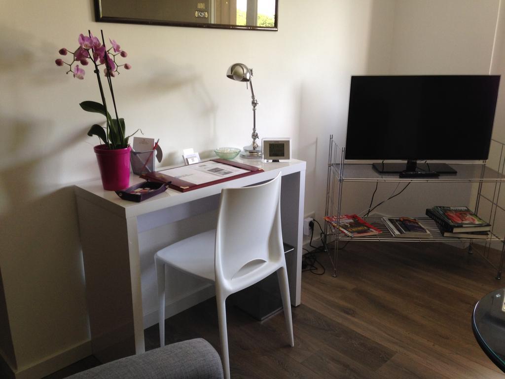 Les Chambres Lauryvan Saint-Junien Room photo